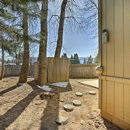 Centrally Located Mt Shasta Home With Deck!